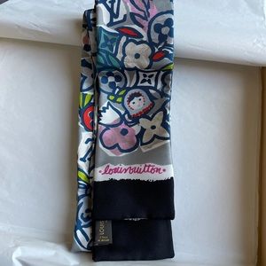 Brand new Louis Vuitton bandeau